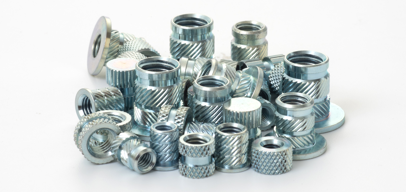 インサートナットの三価クロメートメッキ